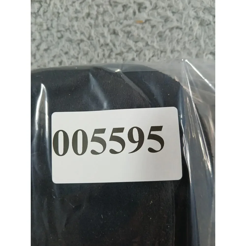 NEW Isotoner Gloves Womens Small Medium Black Lined A579K3
